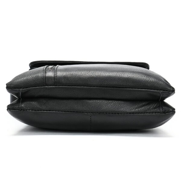 Simple cover type shoulder bag