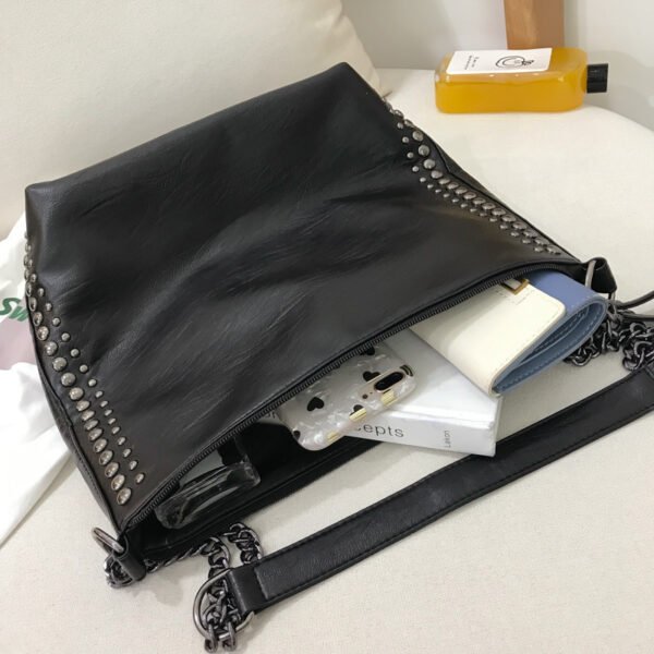 PU Simple Casual Chain One Shoulder Rivet Backpack